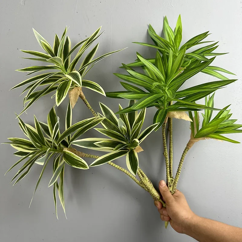 Искусственные зеленые растения – обзор и цена Snake Plant